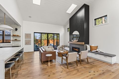 Tiny photo for 19546 E Campbell Road, Bend, OR 97702 (MLS # 220219583)