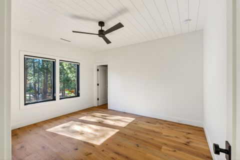 Tiny photo for 19546 E Campbell Road, Bend, OR 97702 (MLS # 220219583)