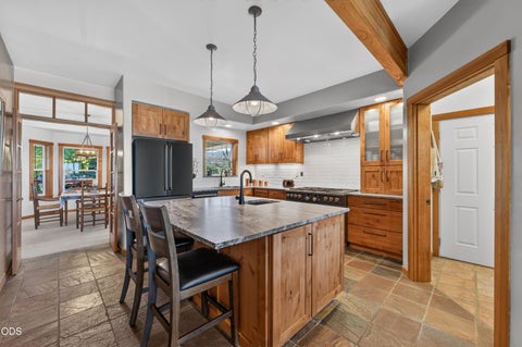 Tiny photo for 15555 SW Hahlen Avenue, Powell Butte, OR 97753 (MLS # 220223941)