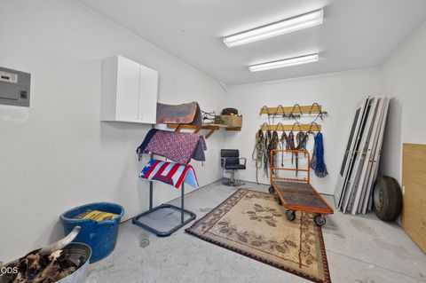 Tiny photo for 15555 SW Hahlen Avenue, Powell Butte, OR 97753 (MLS # 220223941)