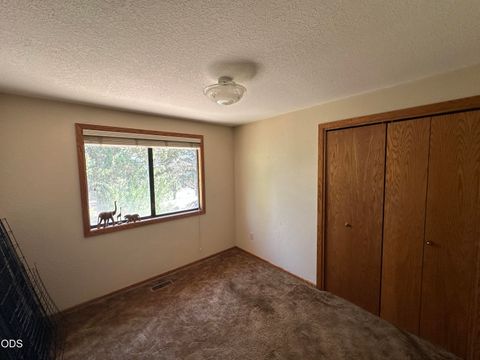 Tiny photo for 23348 Chisholm Trail, Bend, OR 97702 (MLS # 220223875)