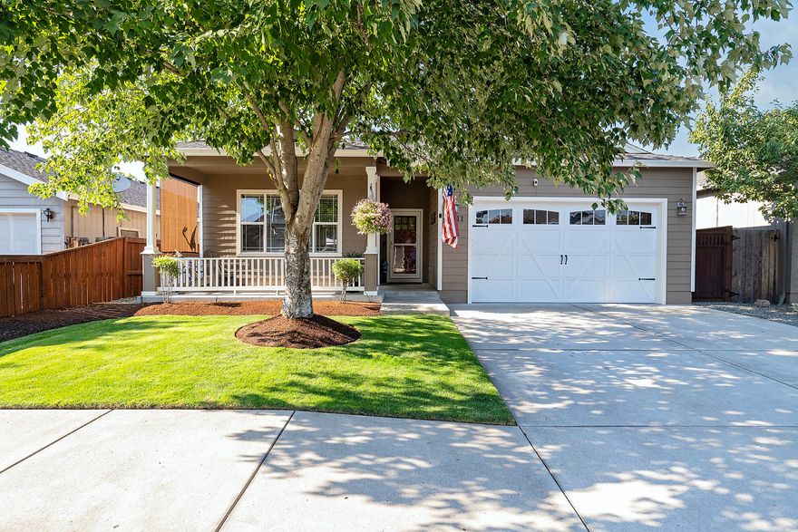 Move-in ready perfection! This spacious 1,685 sq ft home features high ceilings, fresh interior paint, and a clean, modern feel throughout. Enjoy durable laminate and tile flooring, an open-concept layout ideal for gatherings, and newly refinished kitchen cabinets that add a stylish touch. The curb appeal is next-level with pristine landscaping and a manicured front yard that welcomes you home. Every inch has been lovingly maintained just bring your belongings and settle right in Its ready for you