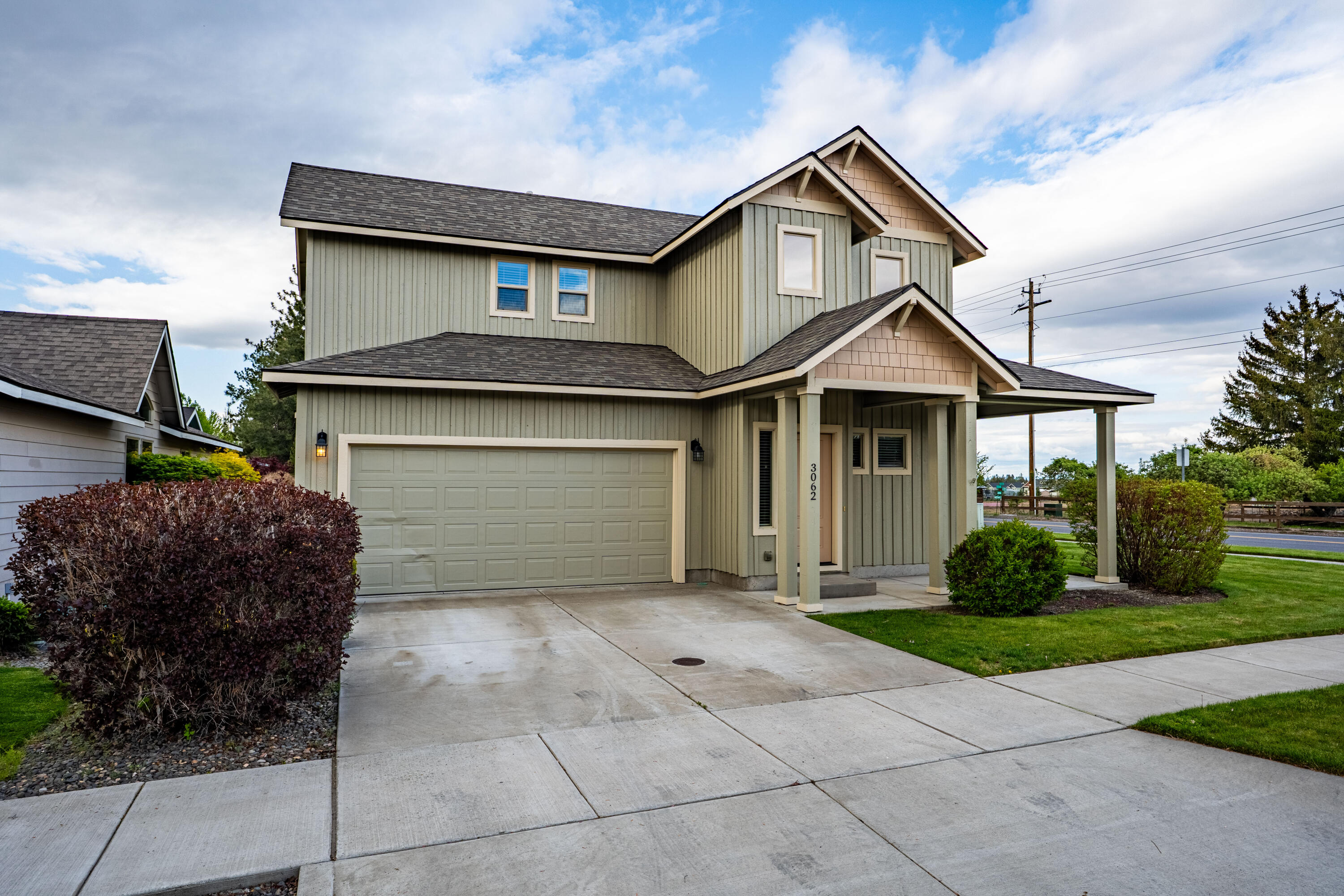 3062 NE Red Oak Drive