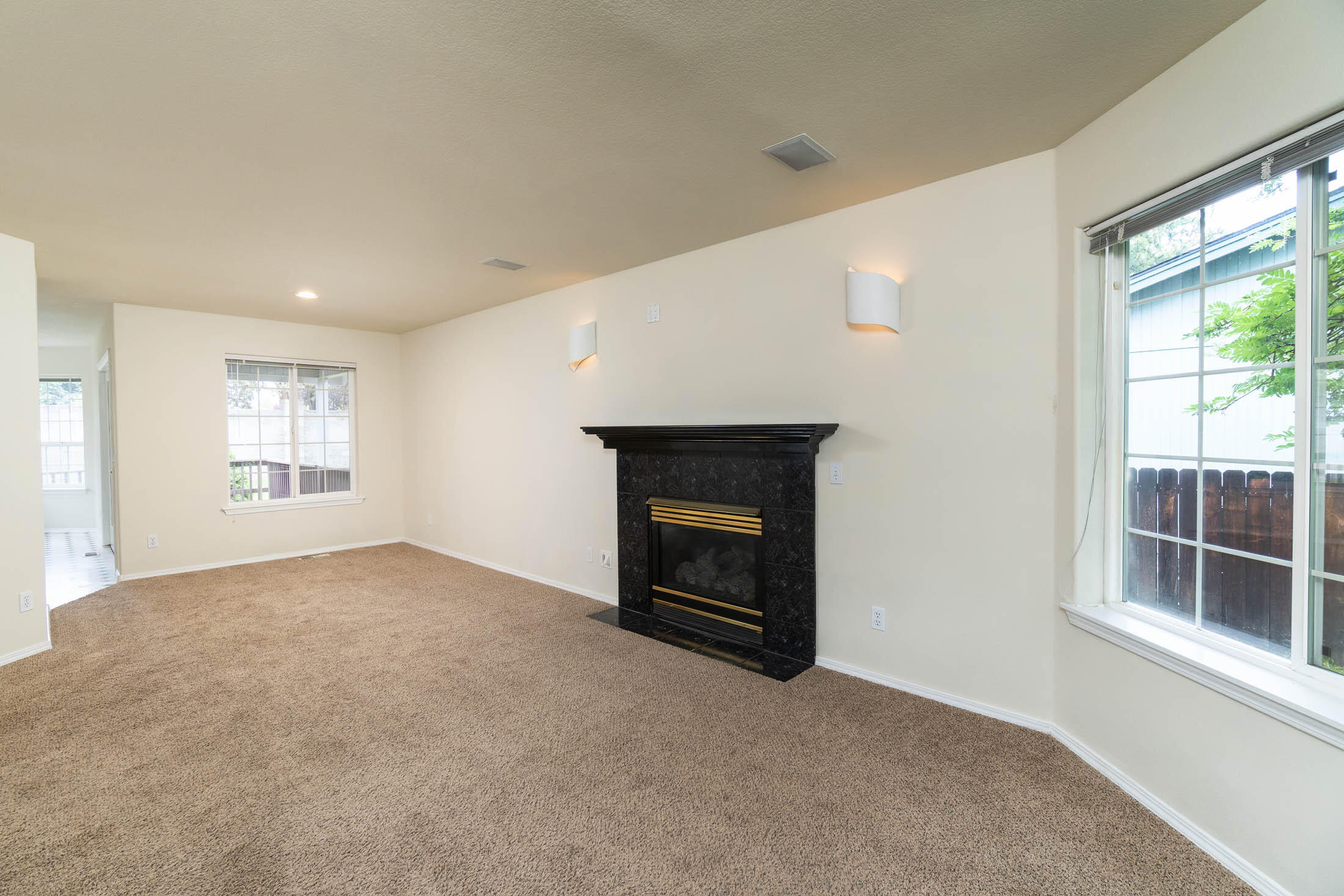 3389 NE Stonebrook Loop
