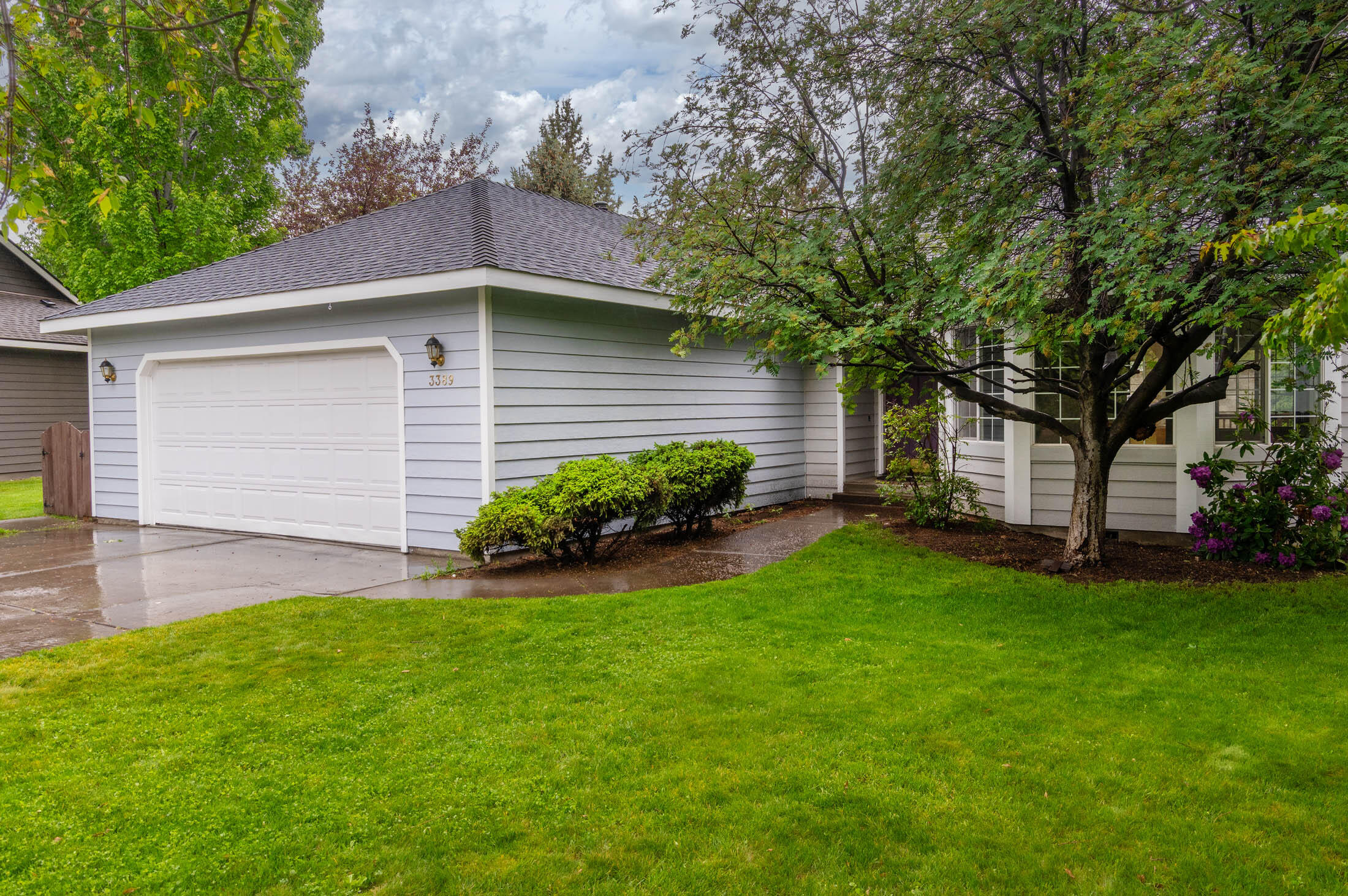 3389 NE Stonebrook Loop