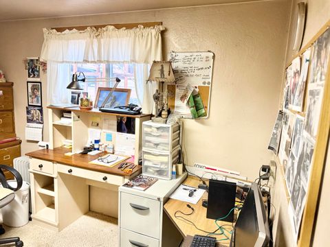 Tiny photo for 38965 Chiloquin Ridge Road, Chiloquin, OR 97624 (MLS # 220213333)