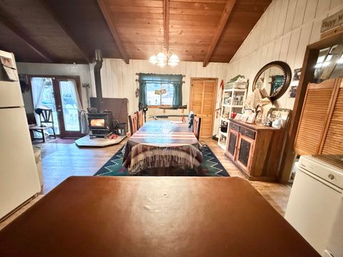 Tiny photo for 38965 Chiloquin Ridge Road, Chiloquin, OR 97624 (MLS # 220213333)