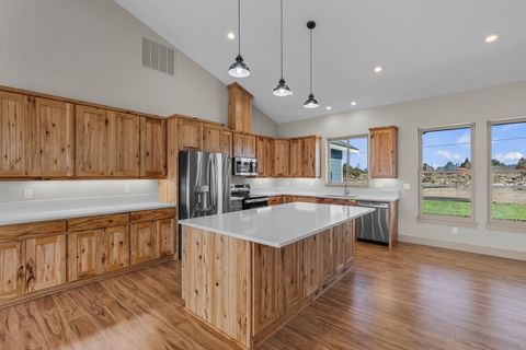 Tiny photo for 502 SW Bent Loop, Powell Butte, OR 97753 (MLS # 220211348)