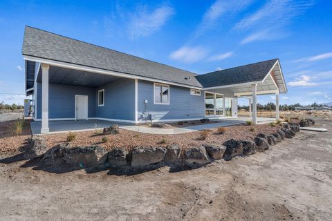 Tiny photo for 502 SW Bent Loop, Powell Butte, OR 97753 (MLS # 220211348)