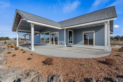 Tiny photo for 502 SW Bent Loop, Powell Butte, OR 97753 (MLS # 220211348)