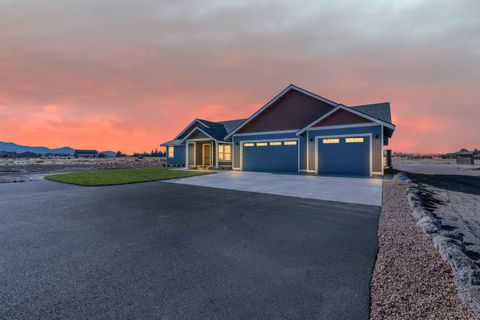 Tiny photo for 502 SW Bent Loop, Powell Butte, OR 97753 (MLS # 220211348)