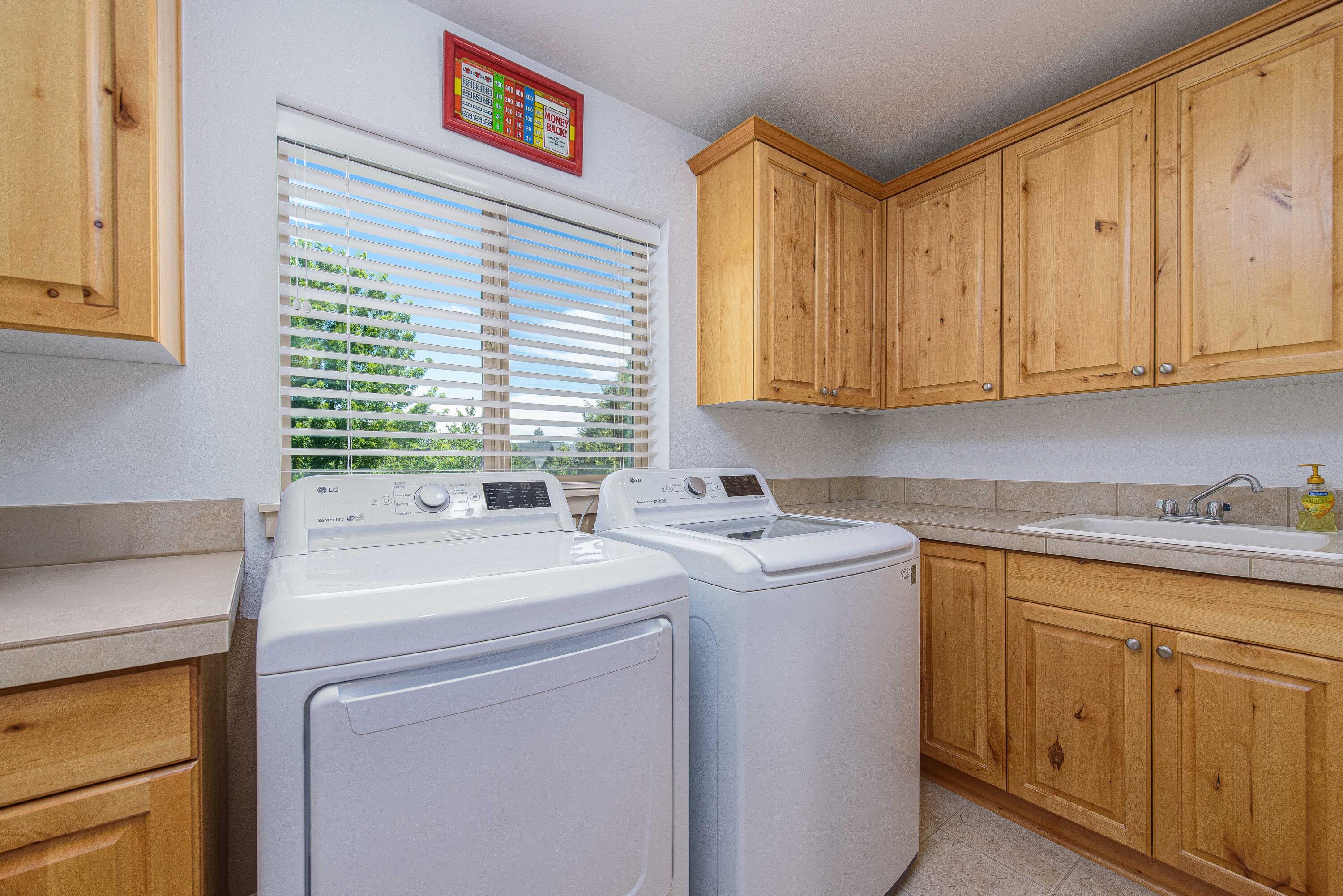 Williamsburg Park - Residential