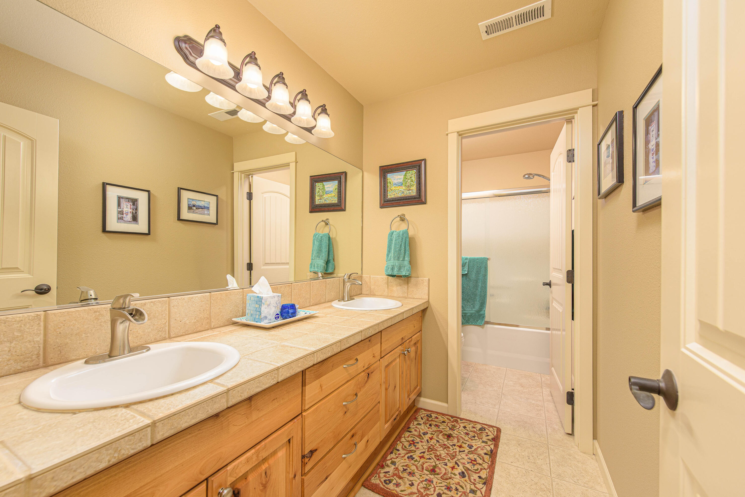 Williamsburg Park - Residential