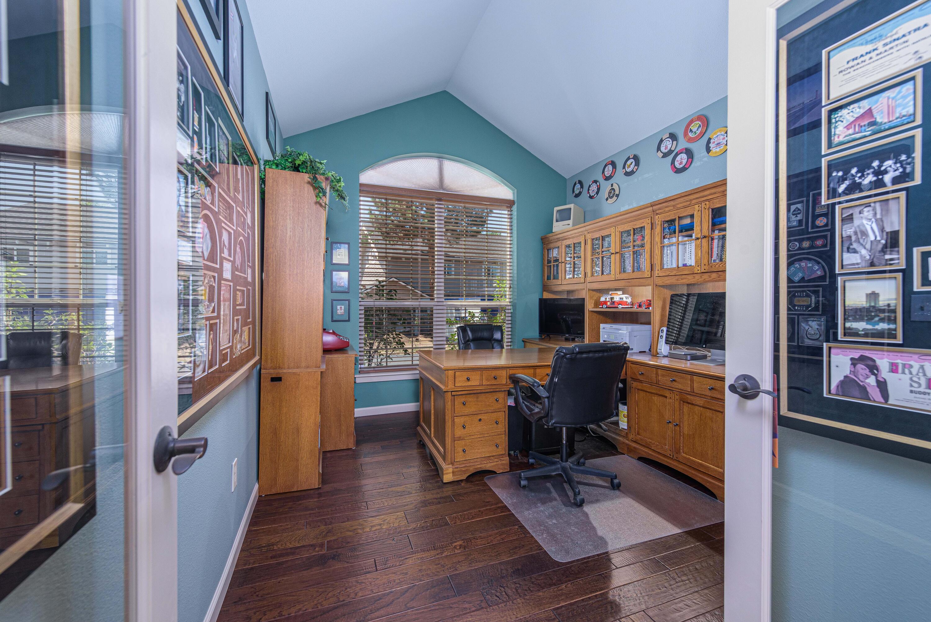 Williamsburg Park - Residential