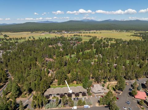 Tiny photo for 57057 Abbot House Lane #9, Sunriver, OR 97707 (MLS # 220217657)