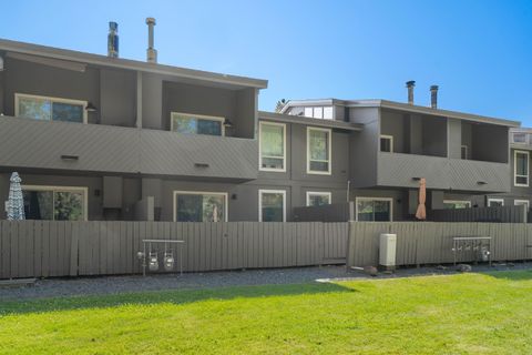 Tiny photo for 57057 Abbot House Lane #9, Sunriver, OR 97707 (MLS # 220217657)