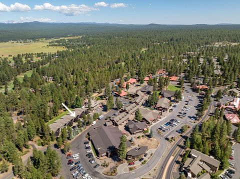 Tiny photo for 57057 Abbot House Lane #9, Sunriver, OR 97707 (MLS # 220217657)