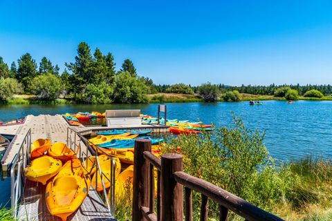 Tiny photo for 57057 Abbot House Lane #9, Sunriver, OR 97707 (MLS # 220217657)