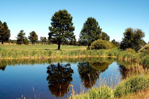 Tiny photo for 57057 Abbot House Lane #9, Sunriver, OR 97707 (MLS # 220217657)