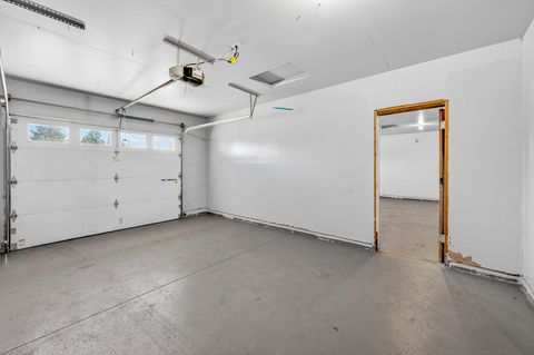 Tiny photo for 51305 Mitts Way, La Pine, OR 97739 (MLS # 220218625)