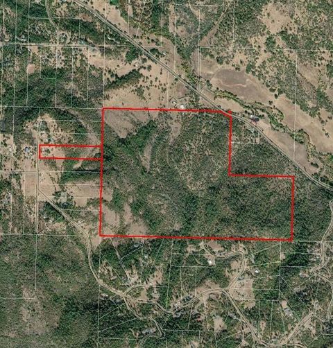 Tiny photo for 6536 Shadow Glen Drive, Eagle Point, OR 97524 (MLS # 220211406)