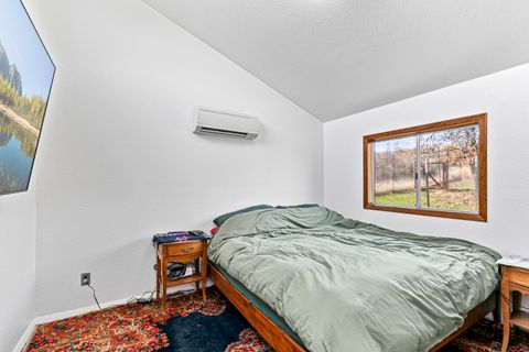 Tiny photo for 6536 Shadow Glen Drive, Eagle Point, OR 97524 (MLS # 220211406)