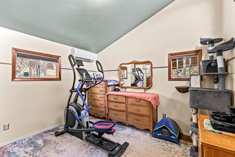 Tiny photo for 6536 Shadow Glen Drive, Eagle Point, OR 97524 (MLS # 220211406)