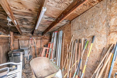 Tiny photo for 6536 Shadow Glen Drive, Eagle Point, OR 97524 (MLS # 220211406)