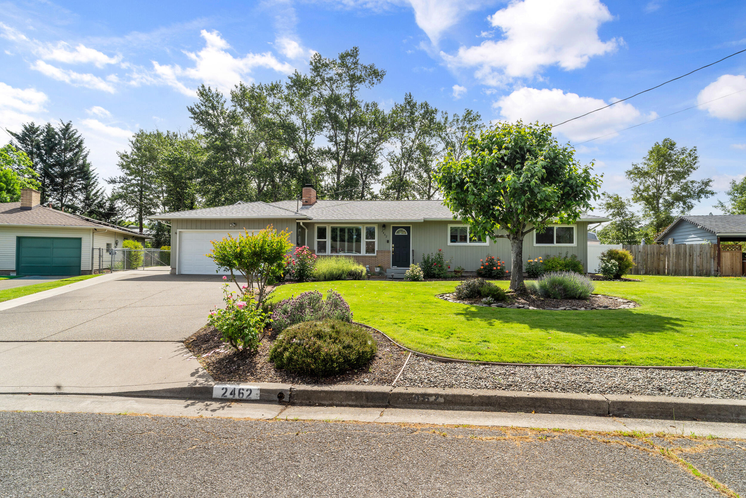 2462 Edgemont Drive