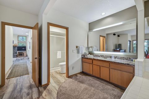 Tiny photo for 57319 Beaver Ridge Loop Loop #2A2, Sunriver, OR 97707 (MLS # 220213082)