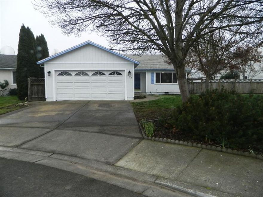 Super clean. Ready to move in. New carpet and vinyl. Very open floor plan 3 bedroom 2 bathroom. Great location in a well maintained subdivision.