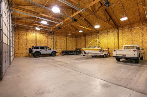 Tiny photo for 11301 SW Robinson Lane, Powell Butte, OR 97753 (MLS # 220217124)