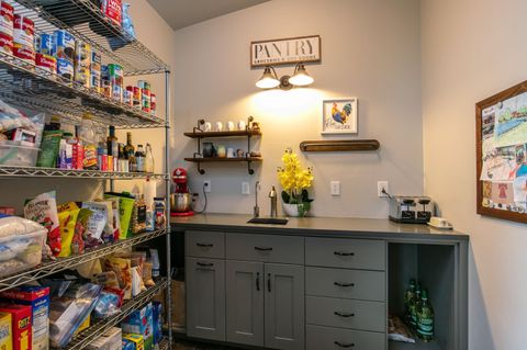 Tiny photo for 11301 SW Robinson Lane, Powell Butte, OR 97753 (MLS # 220217124)