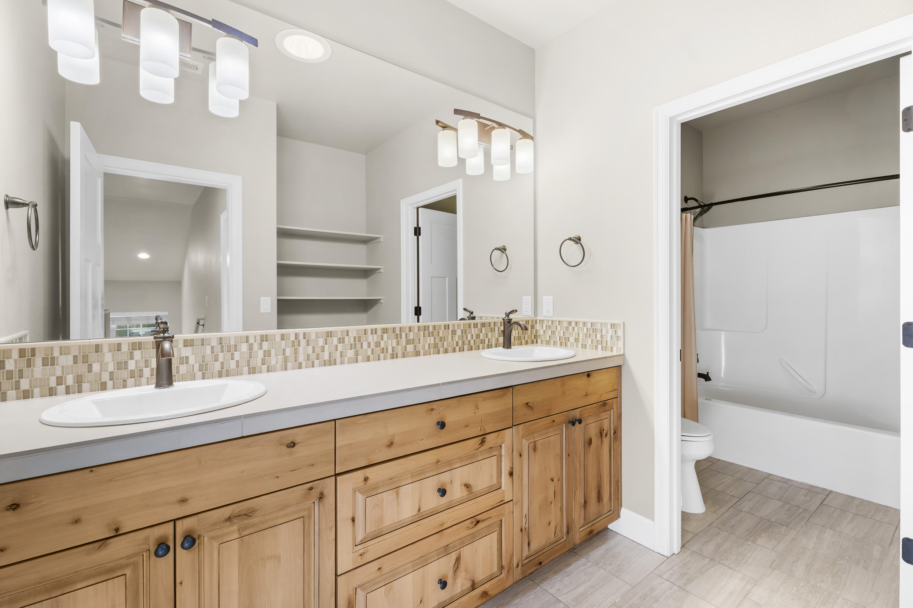 Eagle Crest - Residential