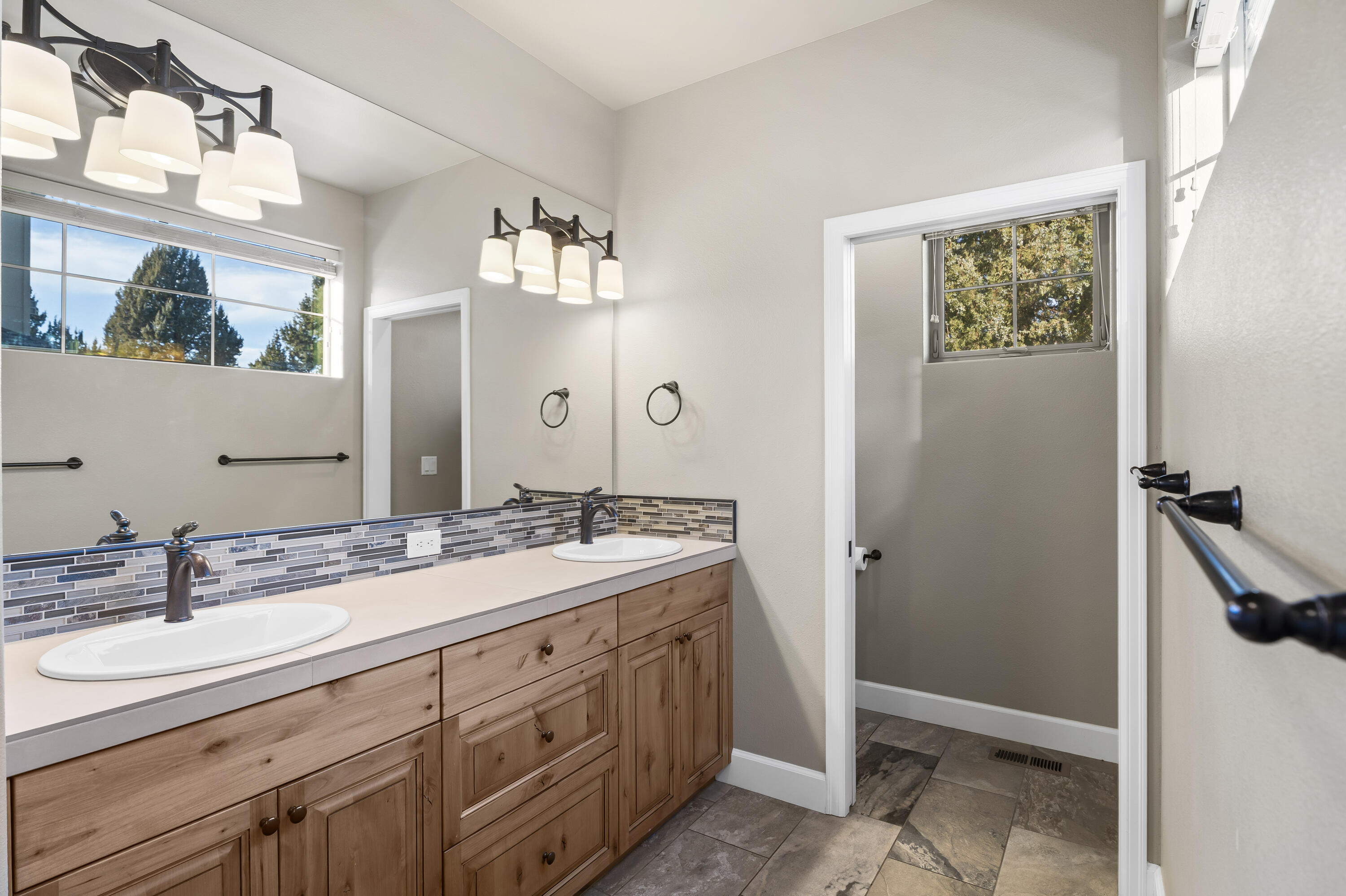 Eagle Crest - Residential