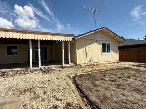 Tiny photo for 3015 Milhoan Drive, Medford, OR 97504 (MLS # 220220188)