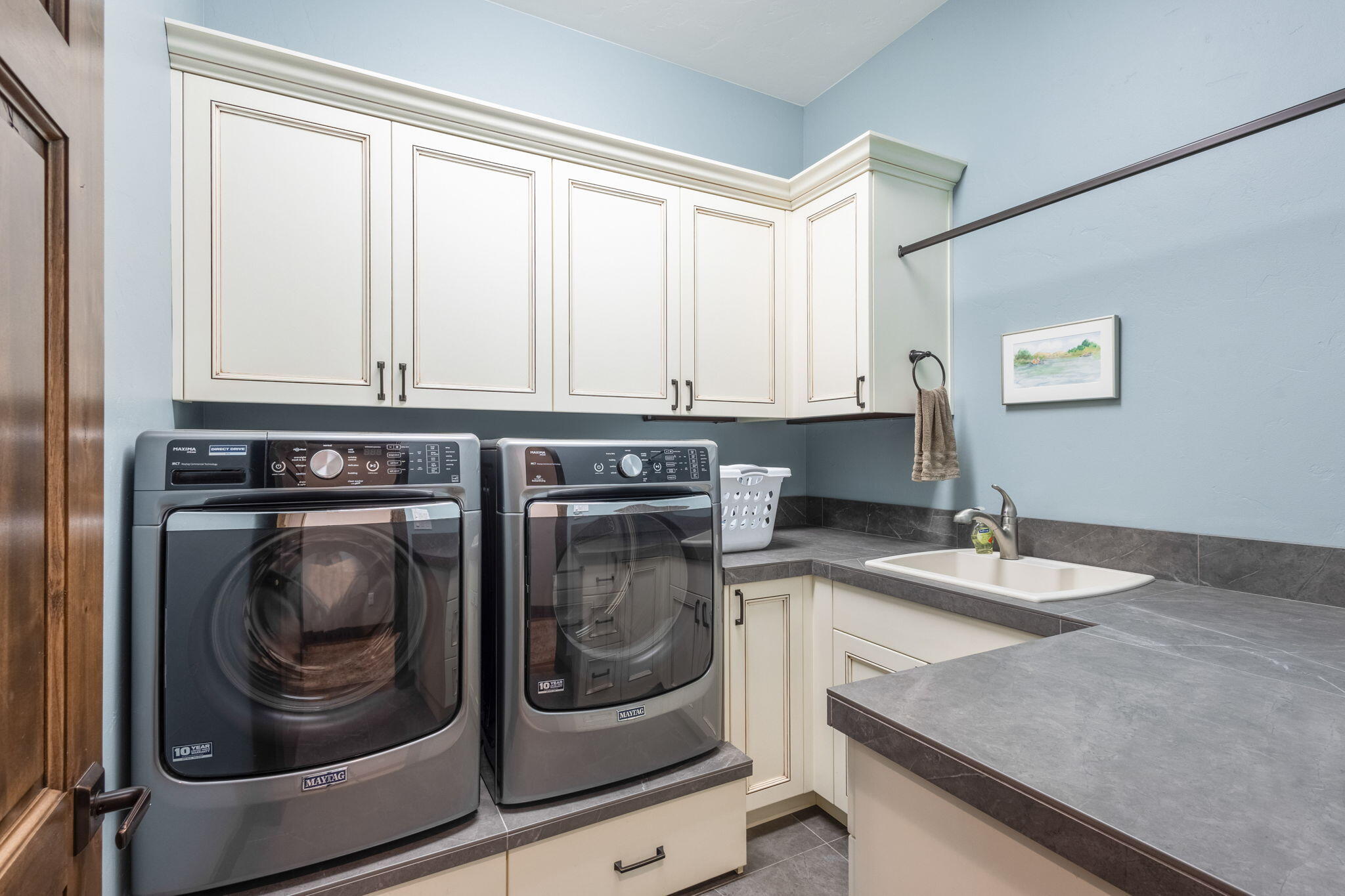 Skyliner Summit - Residential