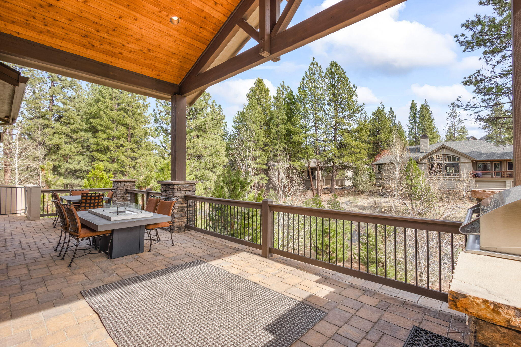 Skyliner Summit - Residential