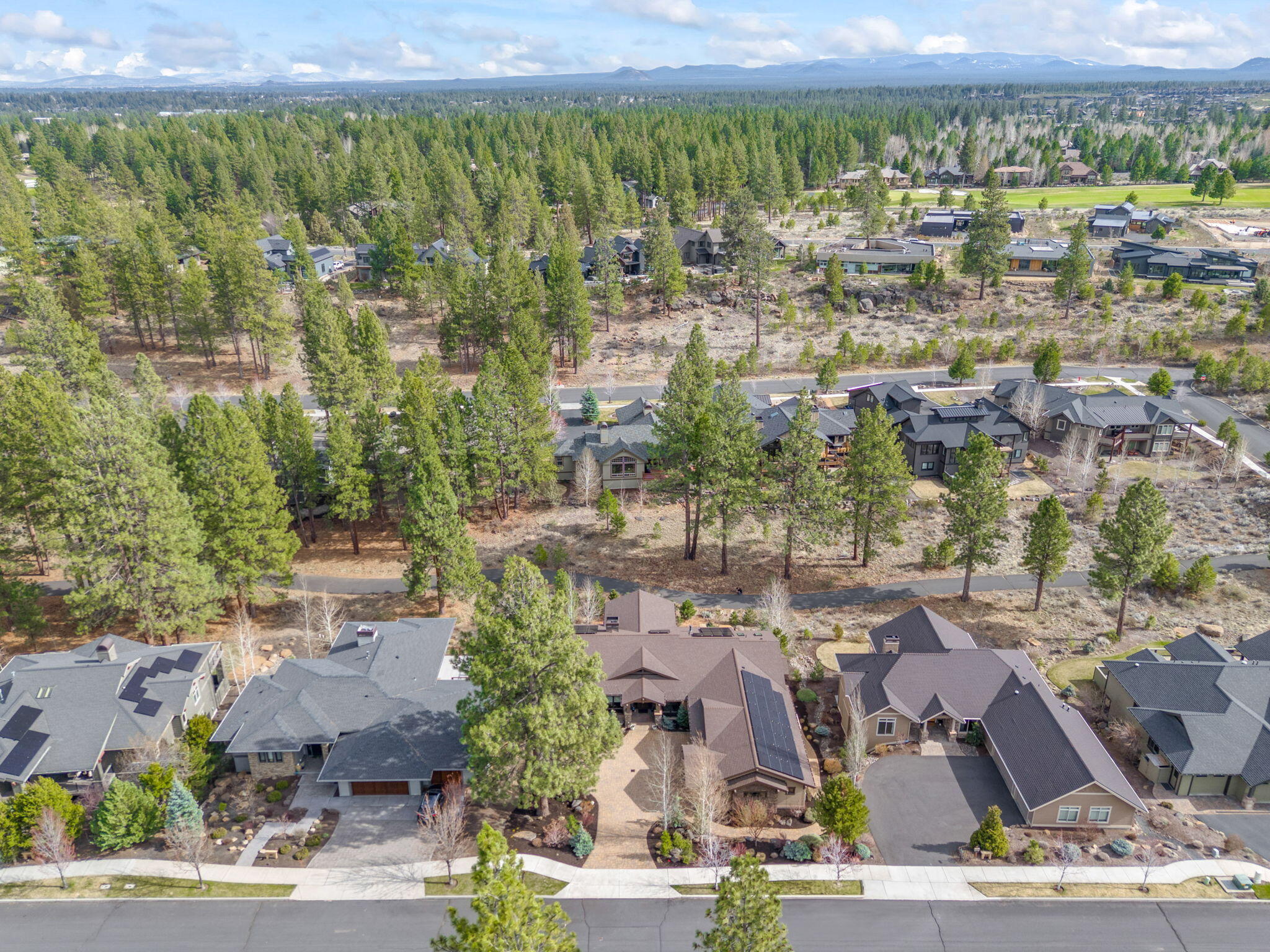 Skyliner Summit - Residential