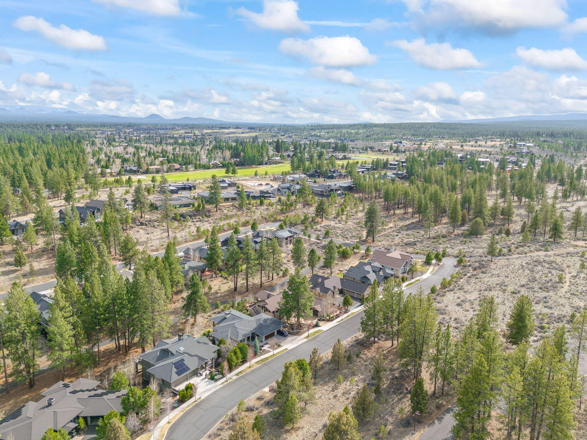 Skyliner Summit - Residential