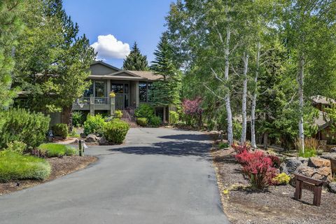 Tiny photo for 61712 Broken Top Drive, Bend, OR 97702 (MLS # 220216937)