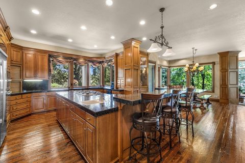 Tiny photo for 61712 Broken Top Drive, Bend, OR 97702 (MLS # 220216937)