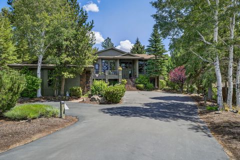 Tiny photo for 61712 Broken Top Drive, Bend, OR 97702 (MLS # 220216937)