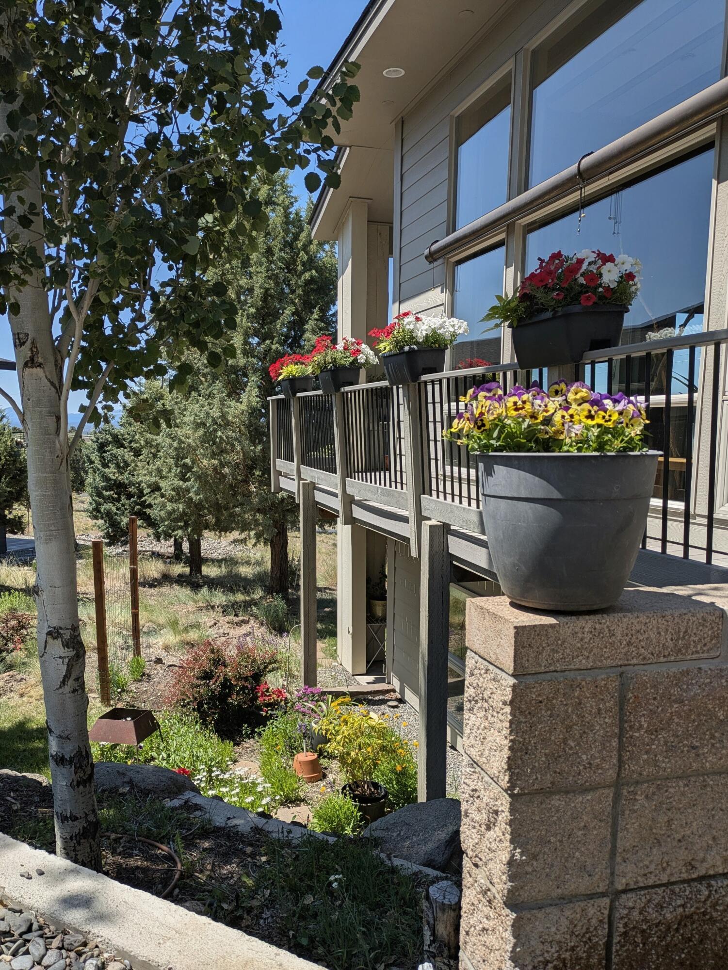 893 Highland View Loop