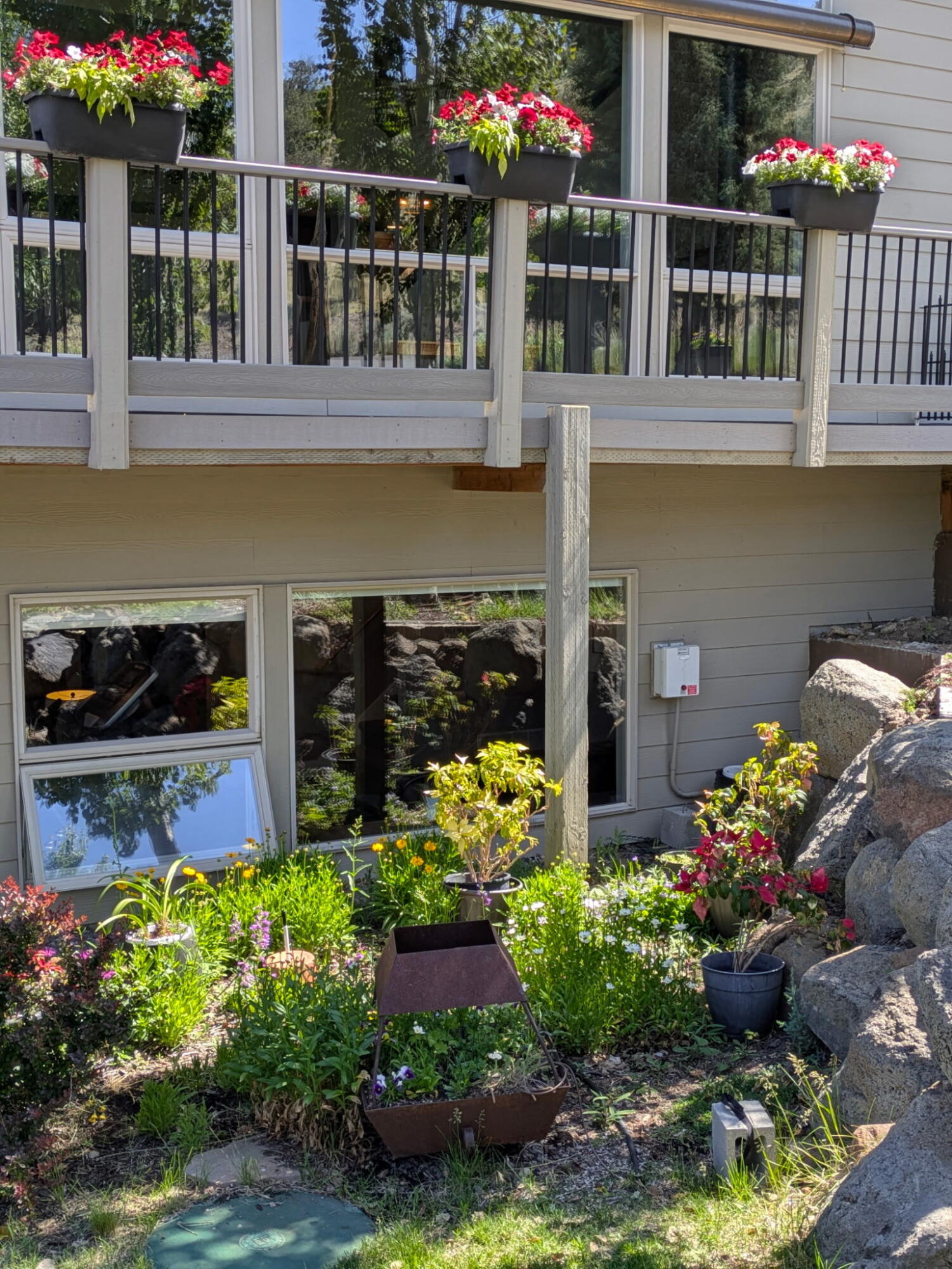 893 Highland View Loop