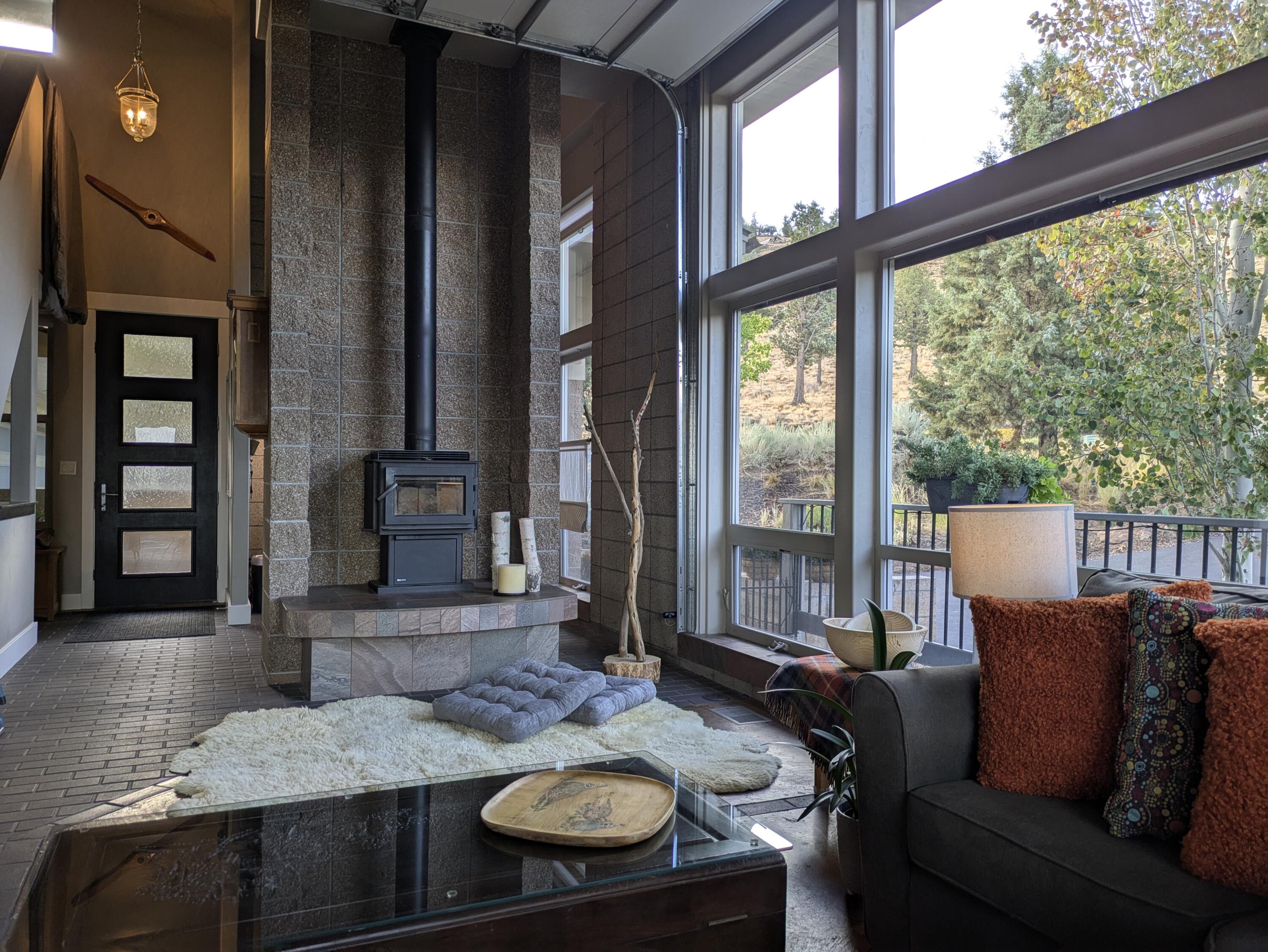 893 Highland View Loop