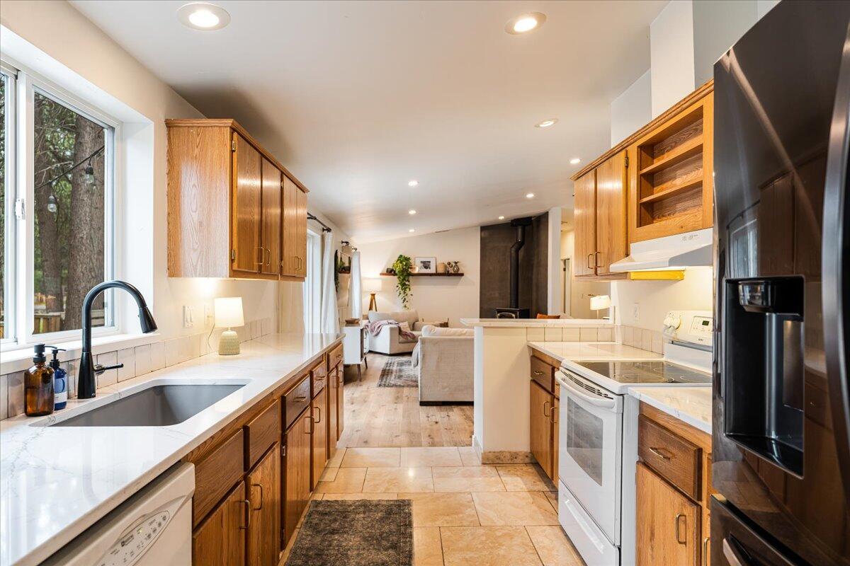 Ponderosa Pines - Residential