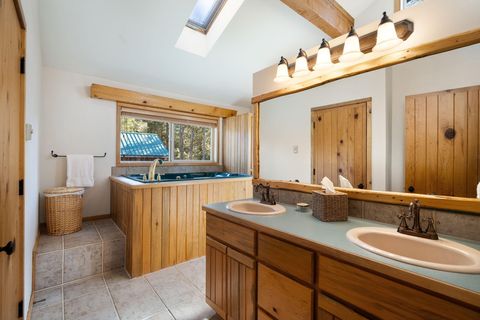 Tiny photo for 15124 E River Loop Drive E, Bend, OR 97707 (MLS # 220217044)