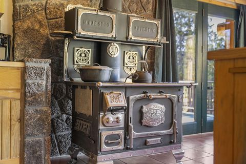 Tiny photo for 15124 E River Loop Drive E, Bend, OR 97707 (MLS # 220217044)