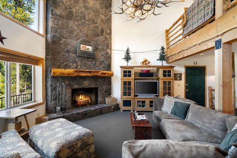 Tiny photo for 15124 E River Loop Drive E, Bend, OR 97707 (MLS # 220217044)